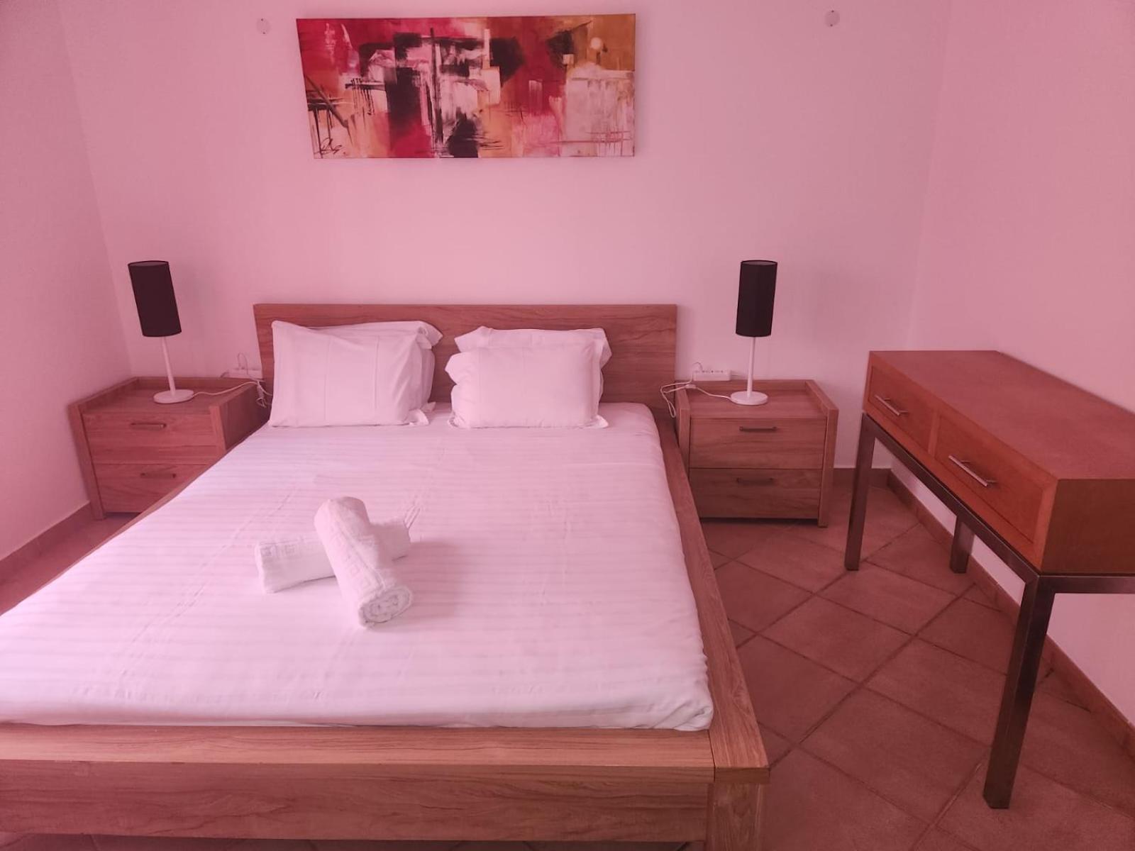 Hostel Sunny House Lagos Exterior foto