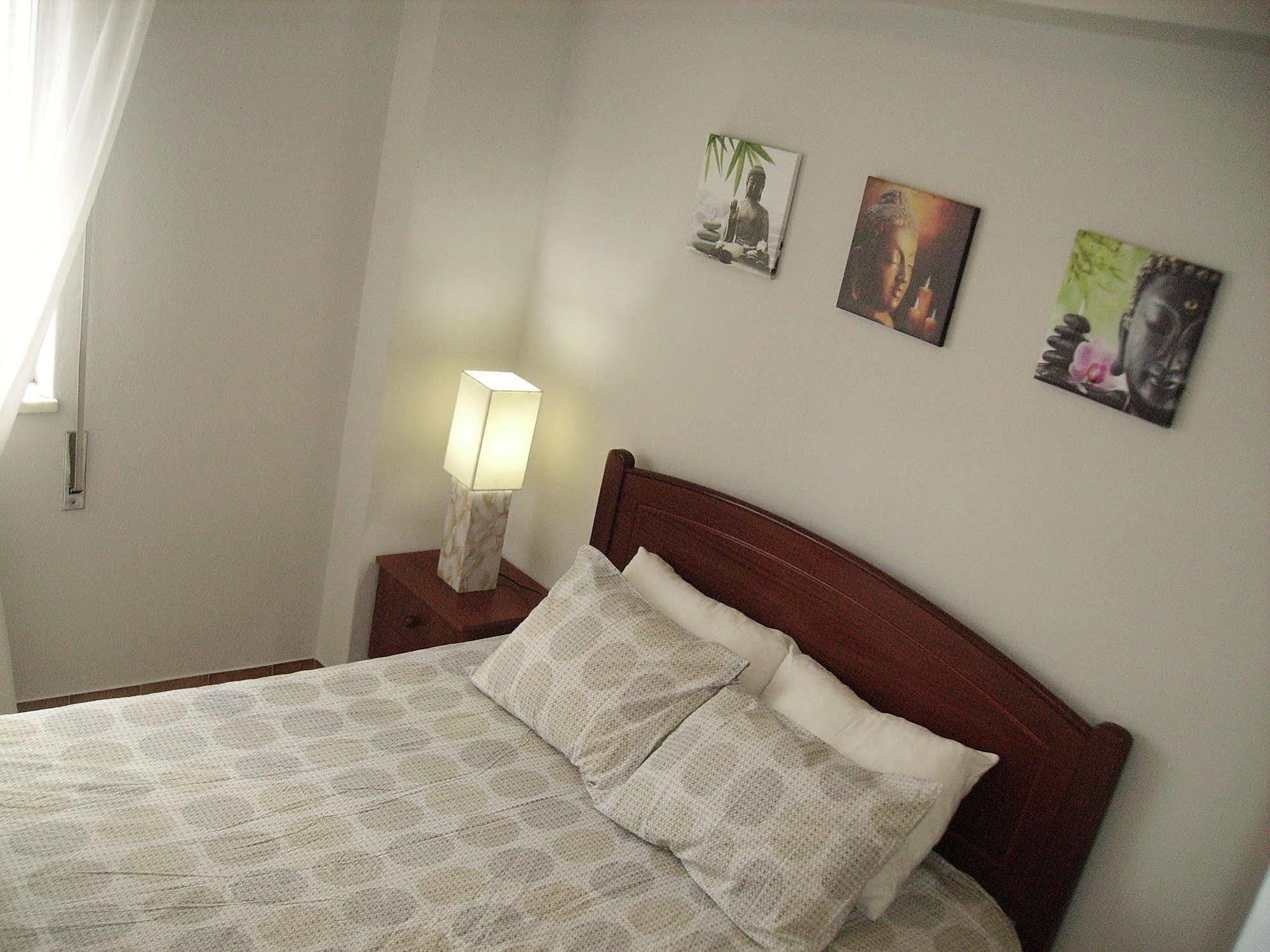 Hostel Sunny House Lagos Exterior foto